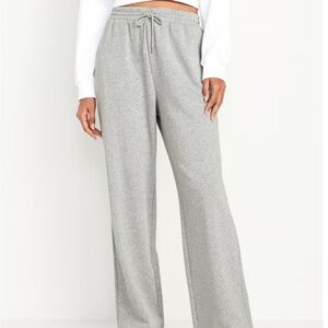 OLD NAVY GREY STRAIGHT LEG SWEATPANTS
